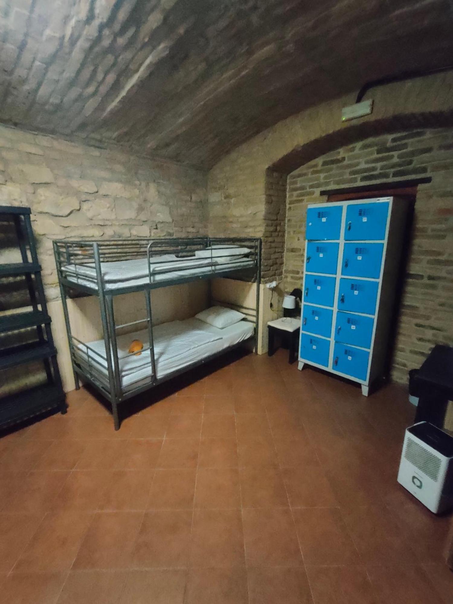 Alba Hostel プラハ エクステリア 写真