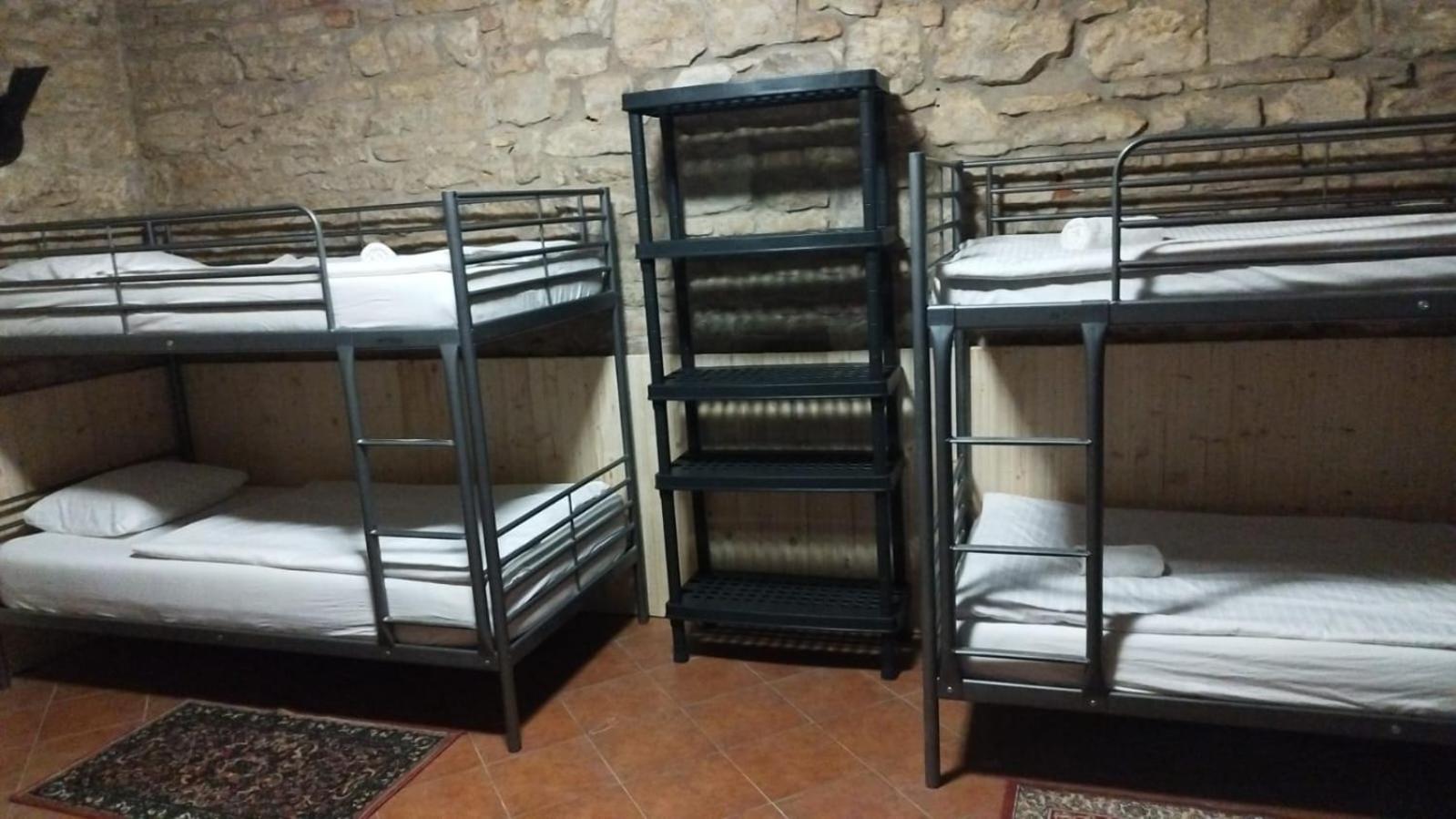 Alba Hostel プラハ エクステリア 写真
