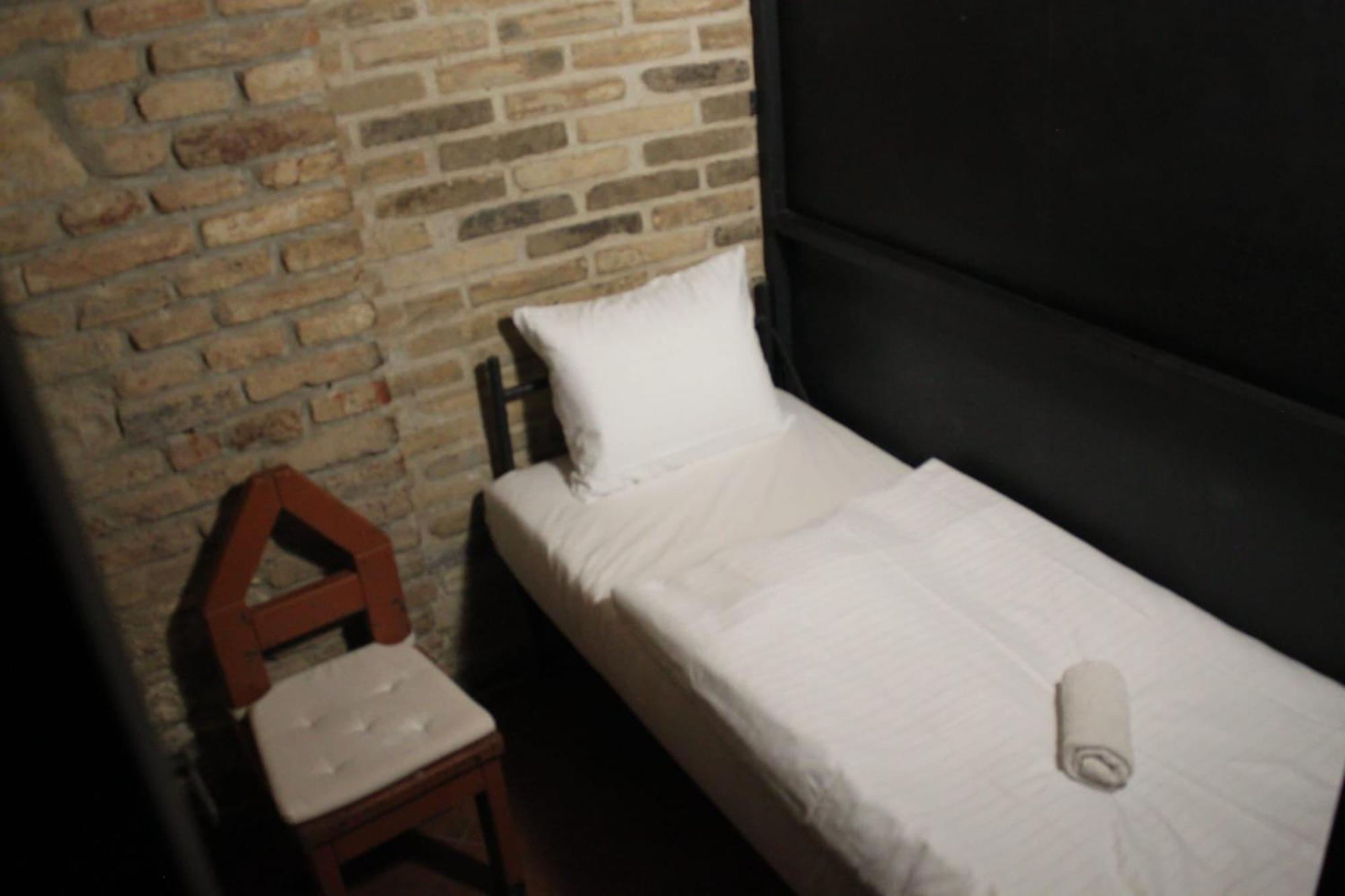 Alba Hostel プラハ エクステリア 写真