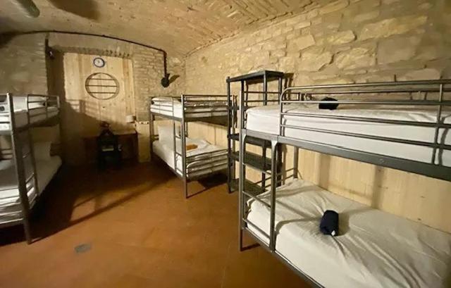 Alba Hostel プラハ エクステリア 写真
